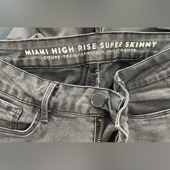 Grey Jeans - Picture 4 of 4